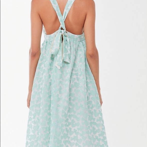 🖤Kimchi Blue Bursting Heart Sequins Dress - NWT🖤 - Picture 2 of 8